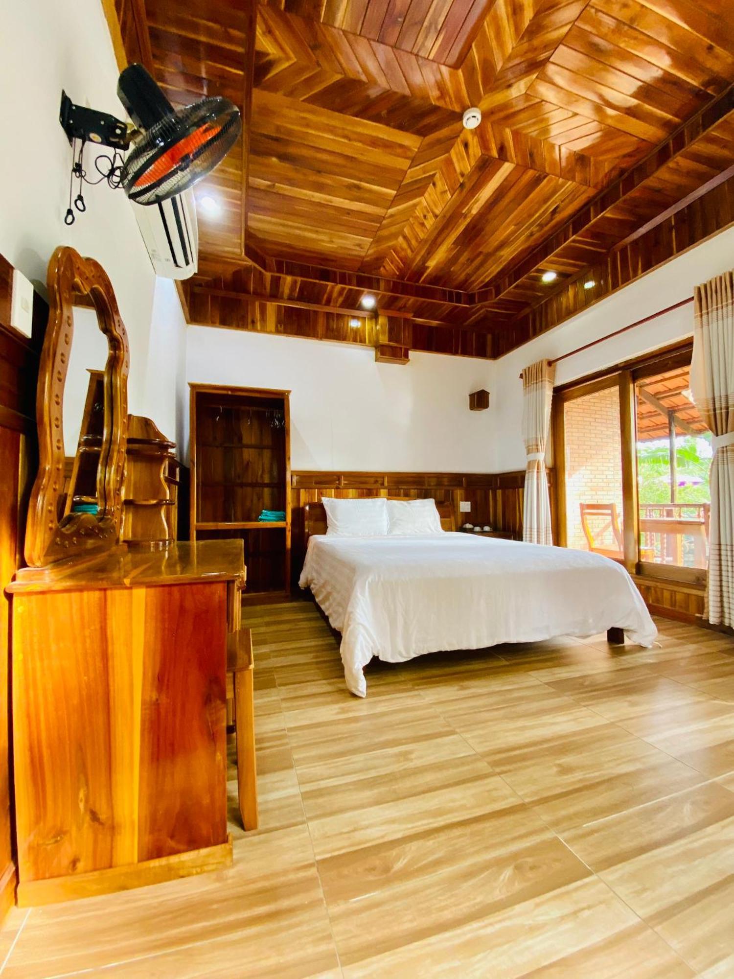 Y Nghia Bungalow Ong Lang Phu Quoc Esterno foto